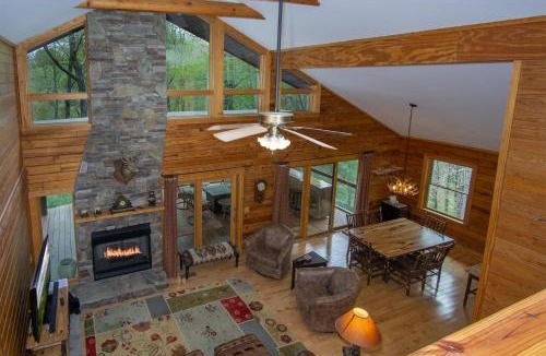 Brevard House | Blissful Bears Mountain