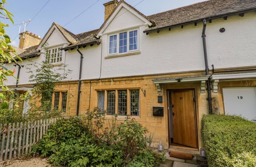 Broadway Cottage | Blossom Cottage