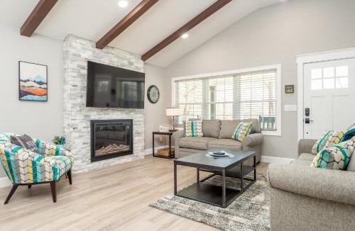 Swannanoa House | Blue Bamboo Escape