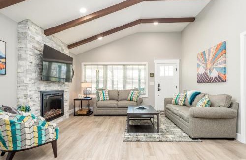 Swannanoa House | Blue Bamboo Escape