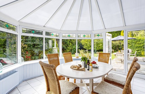 Saint Austell Bay Ski Chalet | Blue Haze - Exclusive Duporth Estate with private beach access