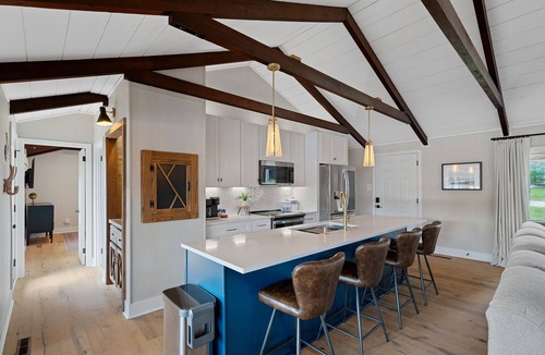 Lake Norman of Catawba House | Blue Heaven by SoCharm | Hot Tub with Great Views