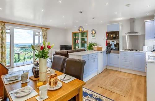 Fiddington House | Blue Inkle