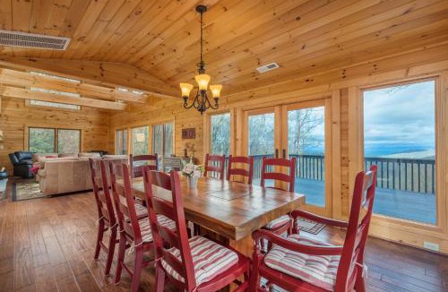 Weaverville House | Blue Ridge Bliss Gorgeous home with hot tub & stunning views