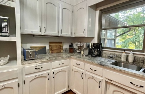 Brevard House | Blue Ridge Bound in beautiful Connestee Falls is mountain living at it’s finest