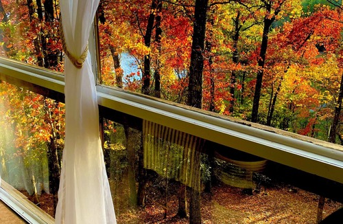 Brevard House | Blue Ridge Bound in beautiful Connestee Falls is mountain living at it’s finest