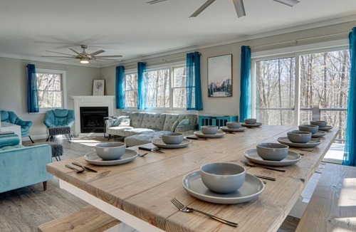 Lake Toxaway House | Blue Ridge Hideaway at Lake Toxaway with Hot Tub