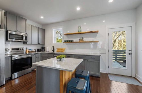 Woodfin House | Blue Ridge House with Hot Tub - 205