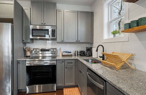 Woodfin House | Blue Ridge House with Hot Tub - 205
