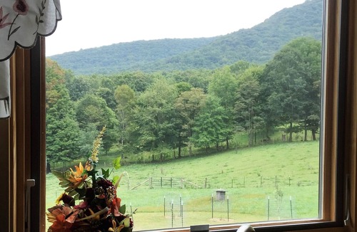 West Jefferson Cabin | Blue Ridge Mountains