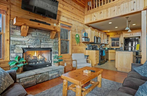 Wolf Laurel Apartment | Blue Ridge Mountain Cabin With Stunning Views