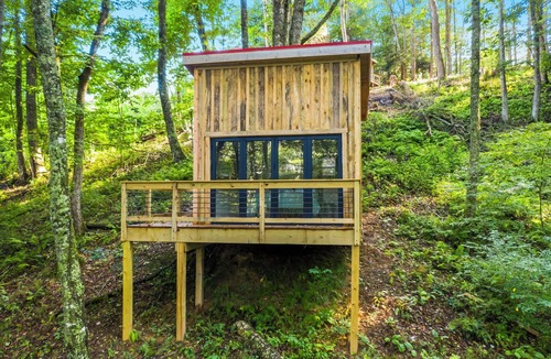 Laurel Springs RV Rental | Blue Ridge Parkway/Off-Grid Campground/Two Cabins
