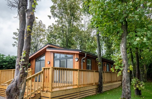 Gargrave Cabin | BLUEBELL LODGE, family friendly, with a garden in Gargrave