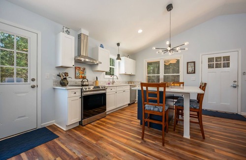 Rutherfordton House | Bluebird Cottage | Secluded Cottage in the Blue Ridge Mountains