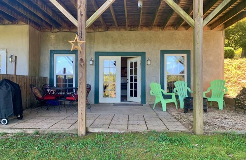 Rutherfordton Apartment | BlueRidgeVista. 4 miles to Tryon Equestrian Ctr.