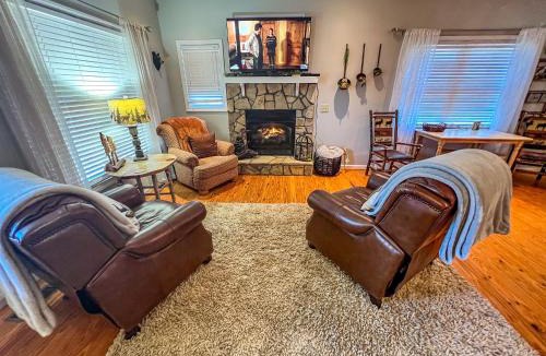 Buck Mountain House | Bluff Mountain Retreat