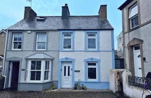 Nefyn House | Bodeinion