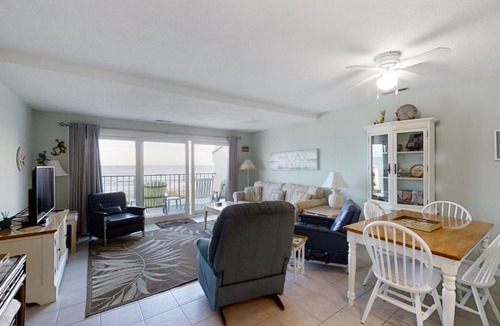 Pine Knoll Shores Apartment | Bogue Shore Club 208