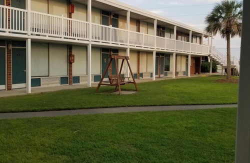 Atlantic Beach Condo | Bogue Shores Unit #256 Just a few steps to the beach :)