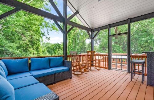 Downtown House | Boho 5BR Modern Villa w Hot Tub, Grill, Patio and Backyard
