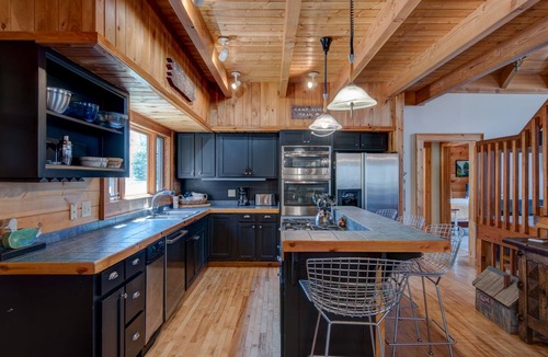 Boone House | Boles Lodge - Hot Tub - Game Room - Outdoor Fireplace - Huge cabin near Blowing Rock!