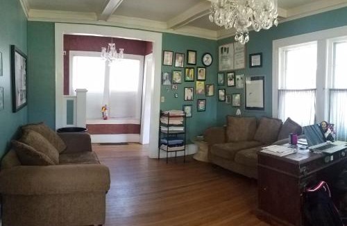 Bear Creek Hostel | Bon Paul & Sharky's Hostel