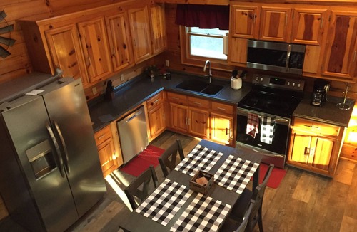 Kyle Cabin | BOOK NOW FOR leaf season! We have great rates enjoy Fishing,Rafting, and Hiking🎣