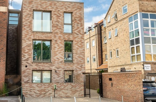 Bootham Apartment | Bootham Row 1 - a couples retreat that sleeps 2 guests in 1 bedroom