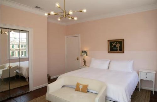 Historic District - North Apartment | Bosch Huse Rosé - Zomer