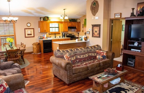 Wears Valley Cabin | Boundary Haven - Great New Hot Tub, Firepit In Beautiful Wears Valley Bordering National Park!