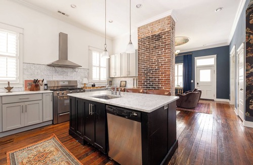Chestnut Hill House | Boutique Hotel Vibes + 3 Kings + Walkable Neighborhood