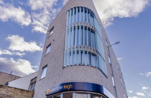 Canbury Apartment | Boutique Vertigo Apartment Central Kingston/London