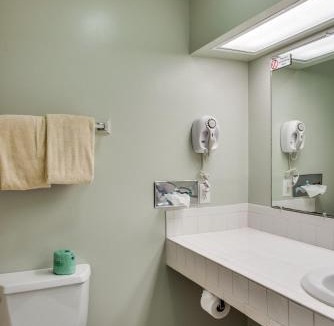 Blowing Rock Hotel | Boxwood Lodge Blowing Rock near Boone-University