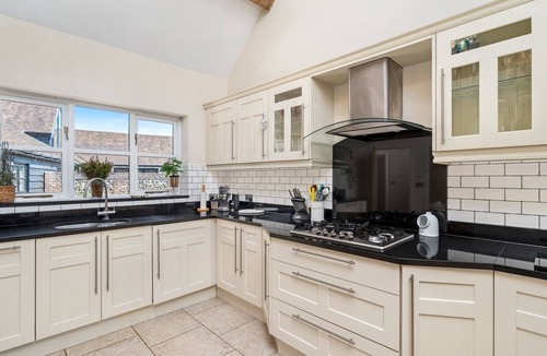 Lacey Green House | Bradenham Barn in The Chiltern Hills - Pass the Keys