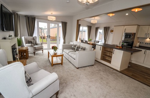 Runswick Bay Cottage | BRAMBLEWICK, pet friendly, with a garden in Staithes