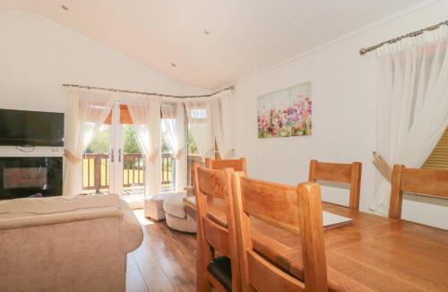 Puxton House | Bramley Lodge
