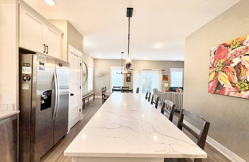 Corolla Light Condo | Brand New 3 Bed, Pet Friendly, Steps to the Beach!