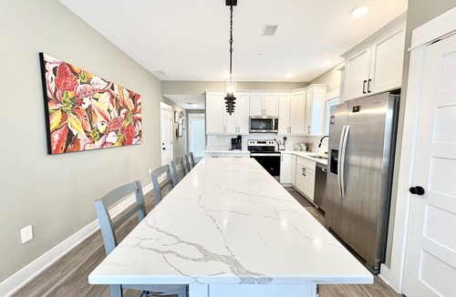 Corolla Light Condo | Brand New 3 Bed, Pet Friendly, Steps to the Beach!