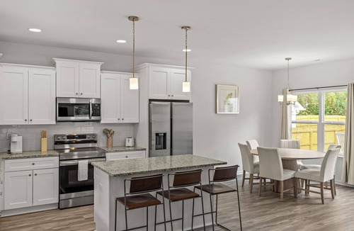 Paw Creek House | Brand New 3-bedroom house - Sleeps 10+ Comfortably, Convenient to Uptown