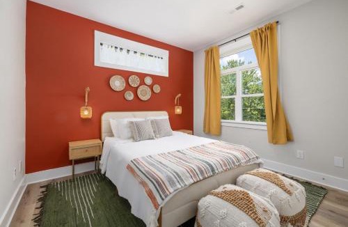 Downtown House | Brand New 4bd - Modern - Prime Location - Spacious