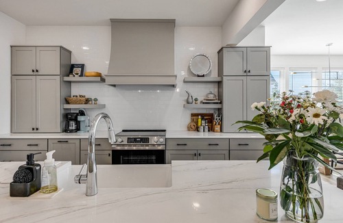 Tranquil Harbour House | Brand New Build! | Pet Friendly | 6-Seater Golf Cart