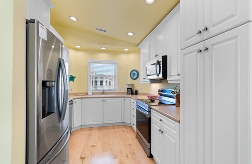 Holden Beach House | "Breathe EZ" - Oceanfront Home, 4 Bedrooms/3.5 Bathrooms