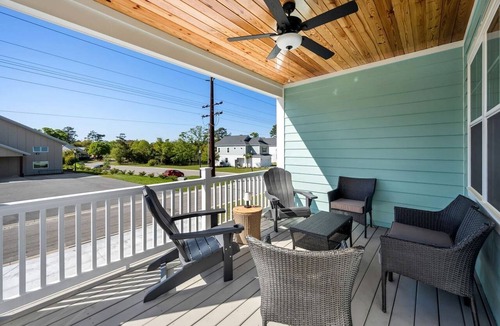 North Litchfield Beach House | Breathtaking Cottage with Fire Pit in Pawleys Island, South Carolina