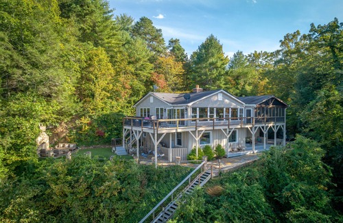 Lakeview Hills House | Breathtaking Lake & Mountain Views & Private Dock. Enjoyable Year Round!