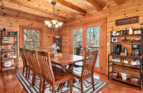 Weaverville Cabin | Breathtaking Mountain View Luxury AVL Cabin w/Hot Tub, Fireplaces, Hi-Speed Wifi