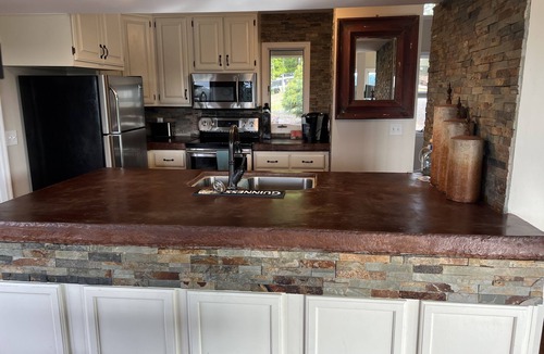 Tarheel Cabin | Breathtaking Mountain/Water Views/Private Pool/Hottub/4.4 miles to Casino