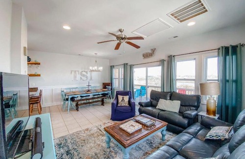 Surf City House | Breezy Salt Life Home on the Bay, Walk to Beaches!