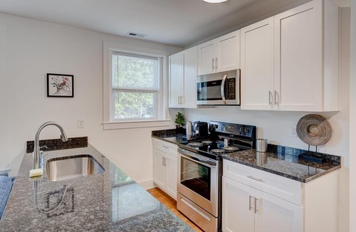Durham Apartment | Bright 1BR with Parking In Downtown Durham