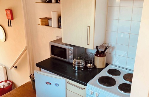 Newcastle-upon-Tyne Apartment | Bright 2-Bed Apartment with office in Newcastle