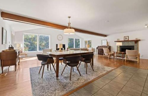 Hendersonville House | Bright 2BR Cabin with Sunroom Firepit Near Trails